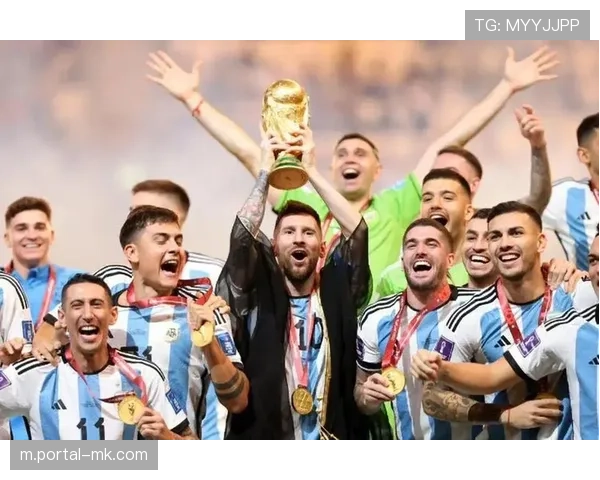 阿根廷国家队发布全新战袍 备战2026世界杯焕发全新激情 阿根廷国家队发布全新战袍 备战2026世界杯焕发全新激情