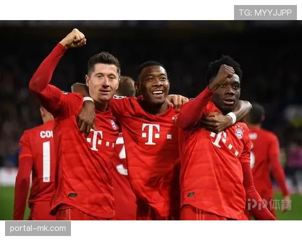 波兰队防守反击战术明确 利用莱万支点作用