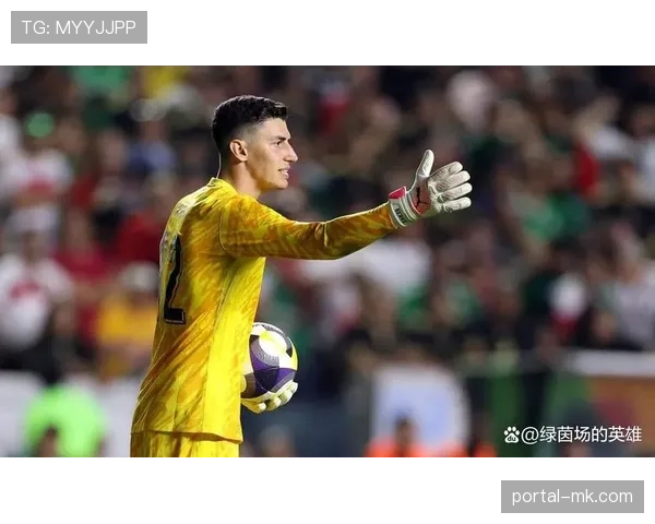 里尔赛季中期战术演变：热内西奥对逼抢强度与防守阵型的调整